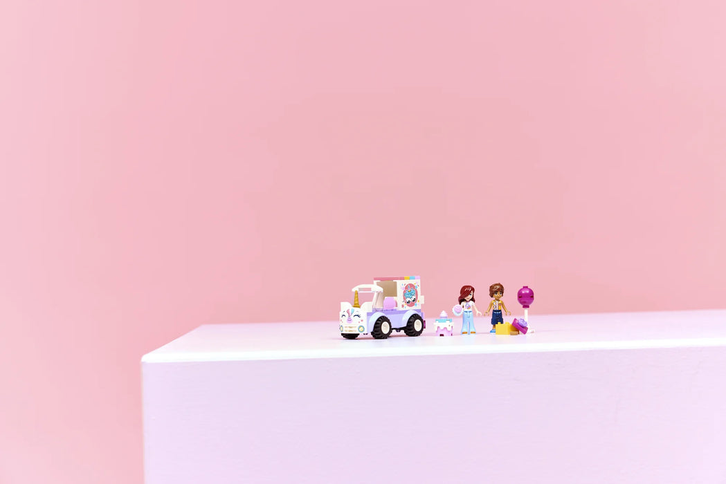 Auto-unicorno per la consegna di torte - 42675