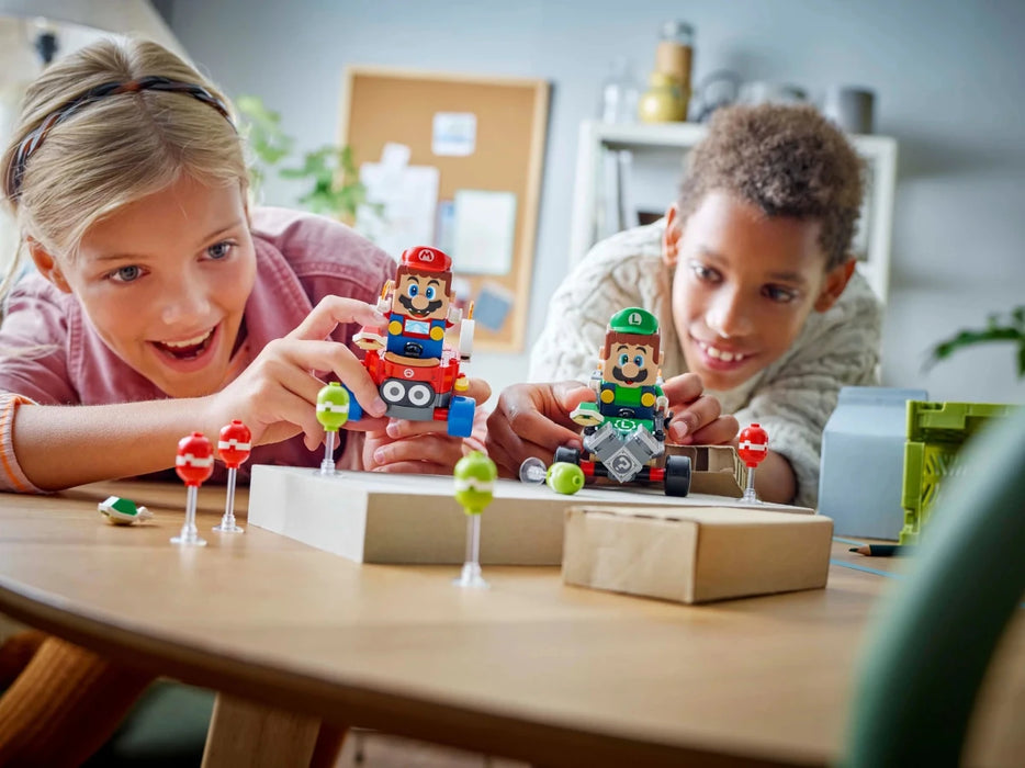 Mario Kart™: Baby Mario vs Baby Luigi - 72034 - Il Mattoncino