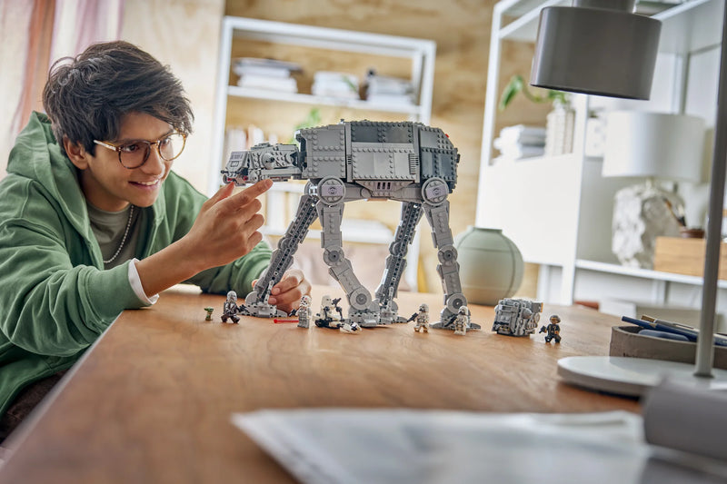 AT-AT™ Imperial Remnant avec INT-4 - 75454