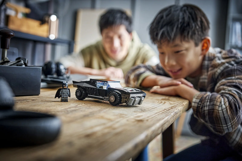 Batmobile™ di Batman™ - 76332
