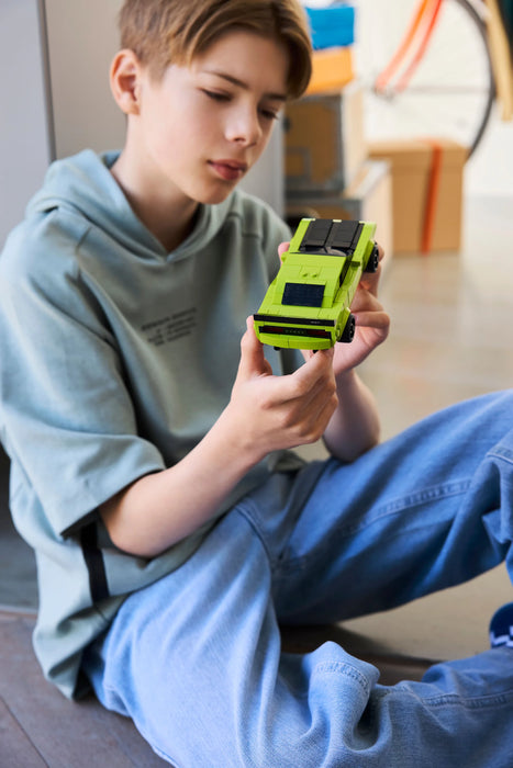 Sports Car Dodge Challenger SRT Hellcat - 77237