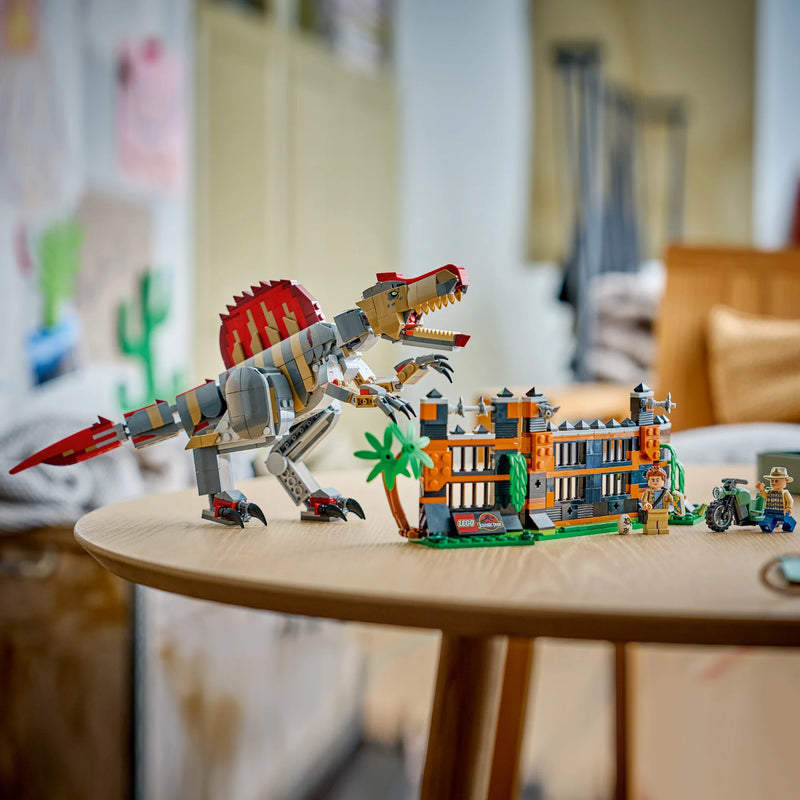 Escape from the Spinosaurus - 77982