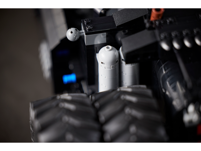 Batmobile™ Tumbler - 76240