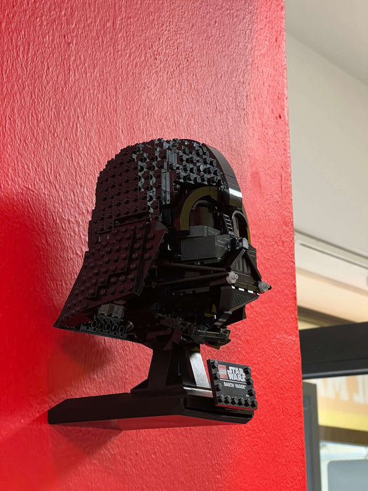 Wall support for LEGO heads